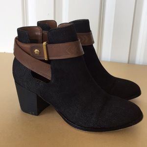Cynthia Vincent Mailea Canvas Booties. Size 6
